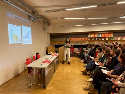 Thea Riofrancos und Zuhörer_innen, Foto: Werner Raza