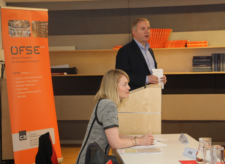 1b_Begrueßung_Frankenhaeuser_Raza (v.l.n.r.)