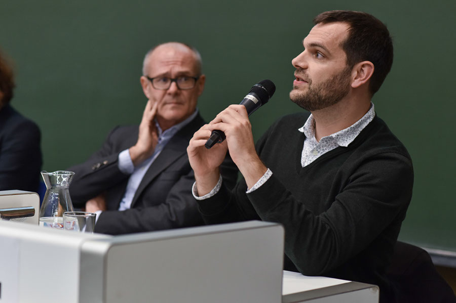 %_tempFileName4e_Discussion_Teutsch_Bach%20(f.l.t.r.)%