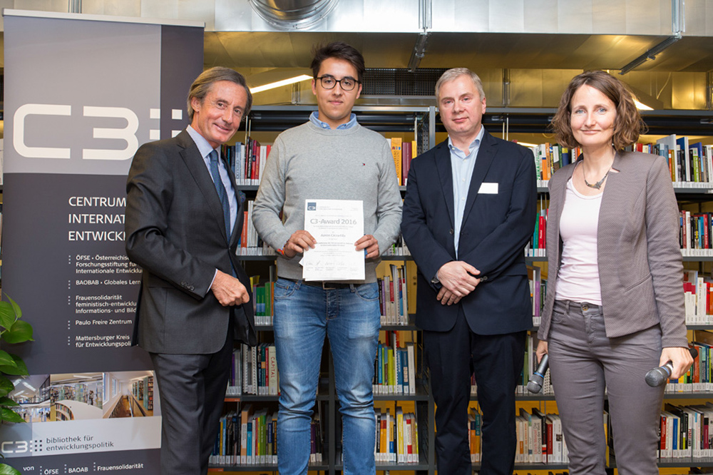 %_tempFileName13-C3-Award-Aaron%